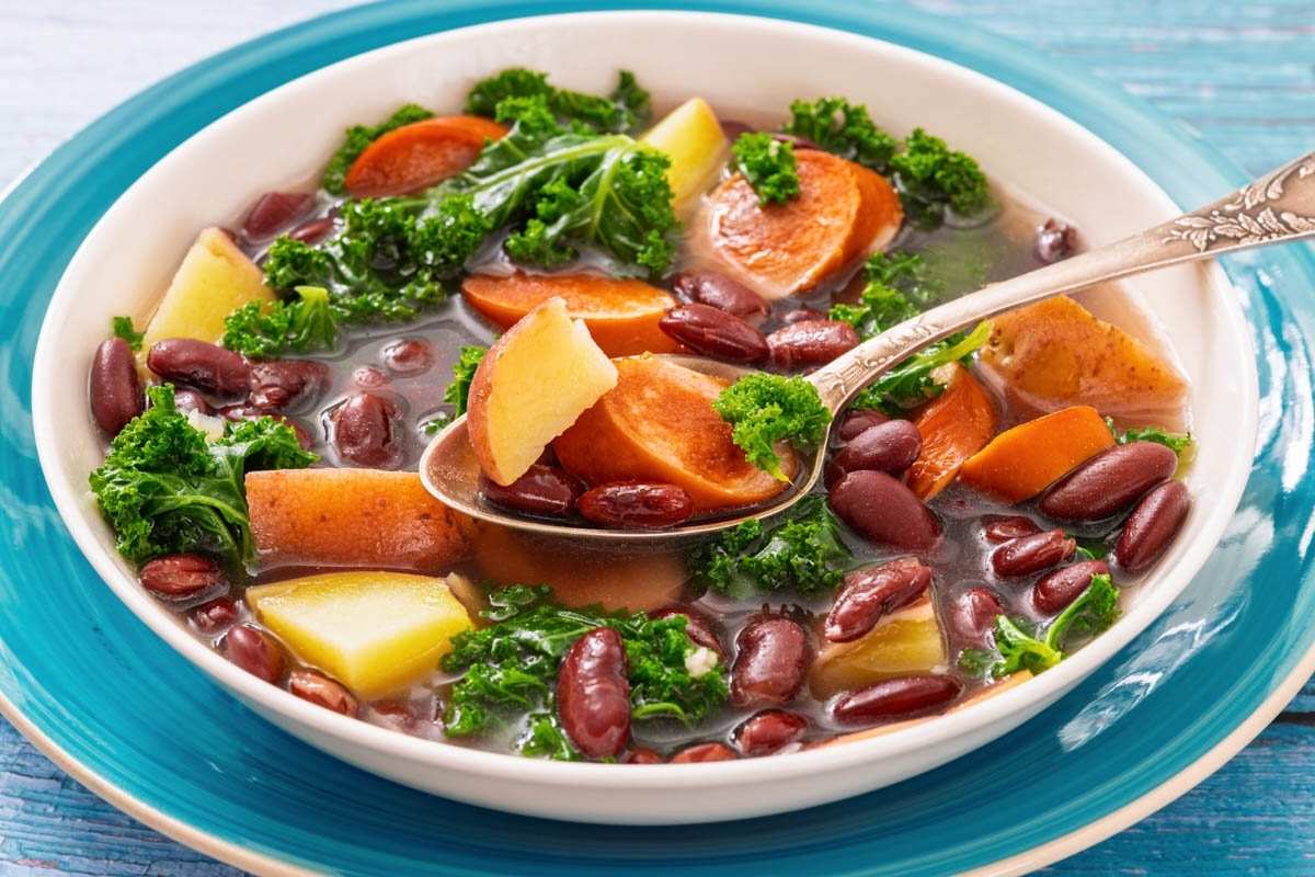 Kielbasa Kale Soup Guide: Stovetop, Slow Cooker & Swaps